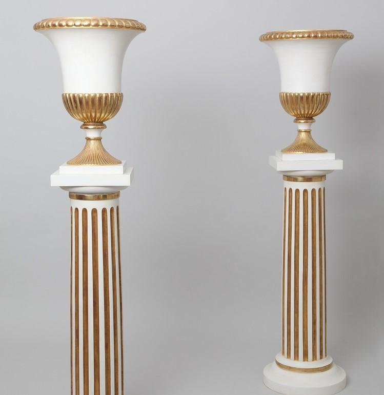 Column Louis XVI and Vase Medicis
